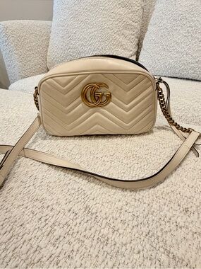 Gucci Cream Matelassé GG Marmont Crossbody Bag